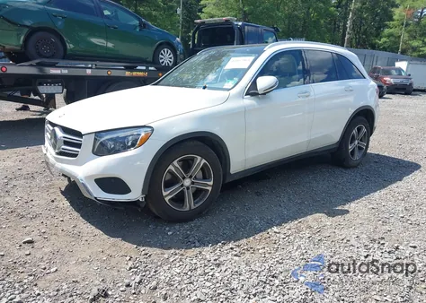 2017 Mercedes-Benz Glc 300 4Matic z USA, uszkodzony, nr VIN WDC0G4KB4HF176795